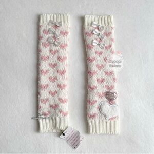 Japanese brand cream and baby pink pastel soft arm warmers ♡⸝⸝